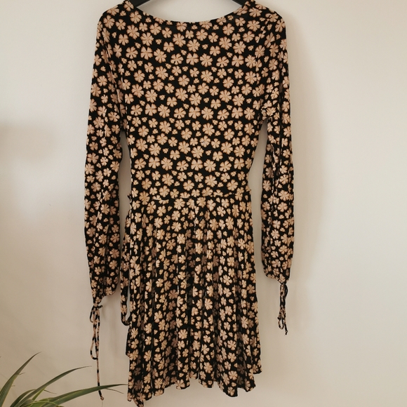 Free people large floral dress - Picture 8 of 11